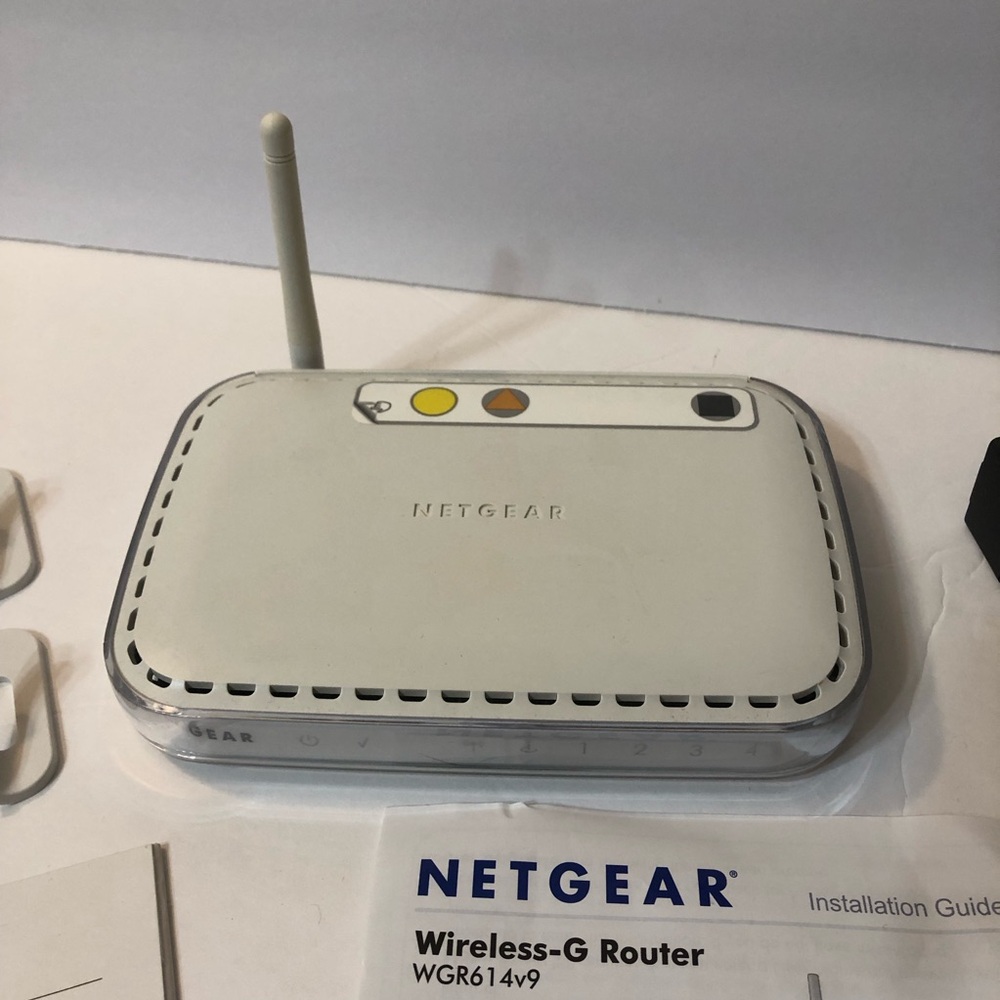 Netgear White Wireless Router Reliable Networking - Picture 6 of 14